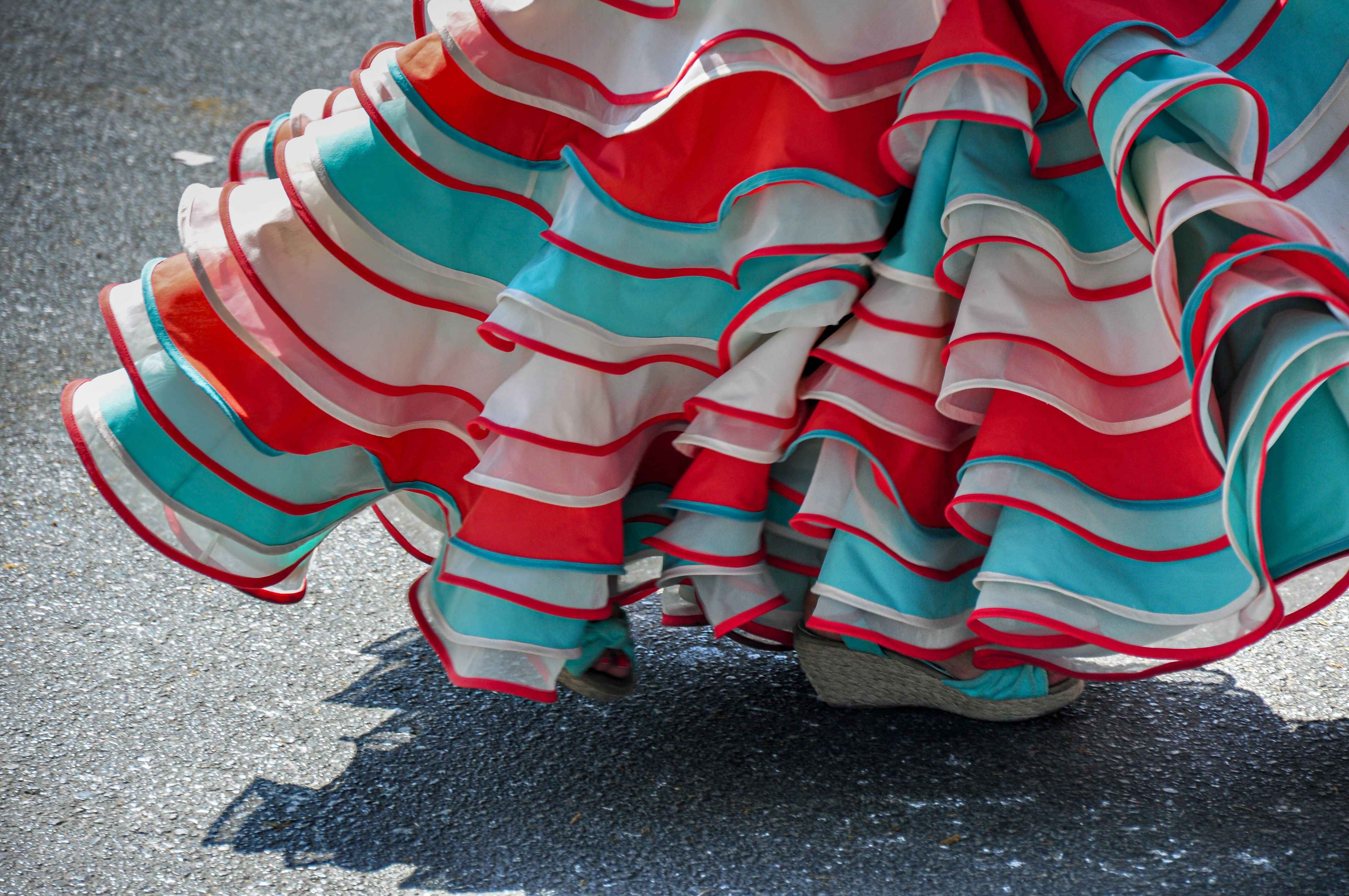 Abito da flamenca durante un ballo tradizionale